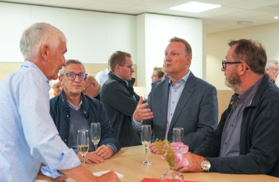  (vergroot foto)