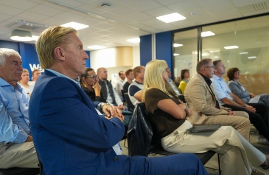  (vergroot foto)